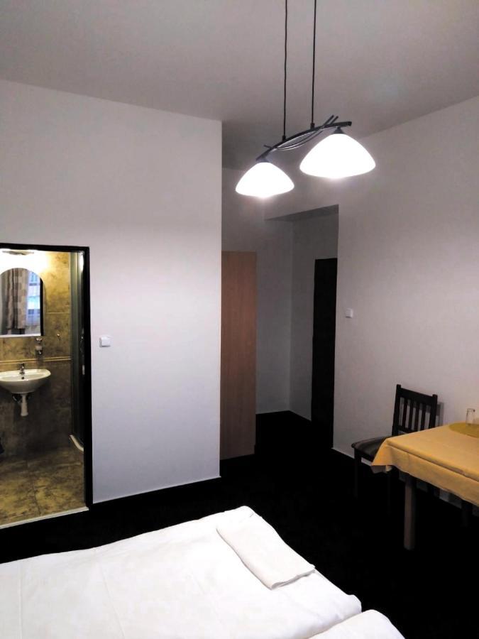 Hotel Praded เยเซนิค ภายนอก รูปภาพ