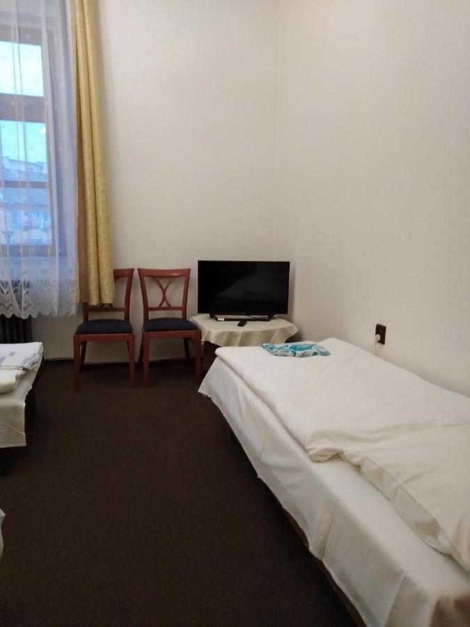 Hotel Praded เยเซนิค ภายนอก รูปภาพ